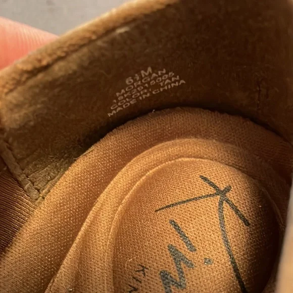 💕 5/$25 closet clean out💕 Kim Rogers dark tan shoes - Picture 4 of 5